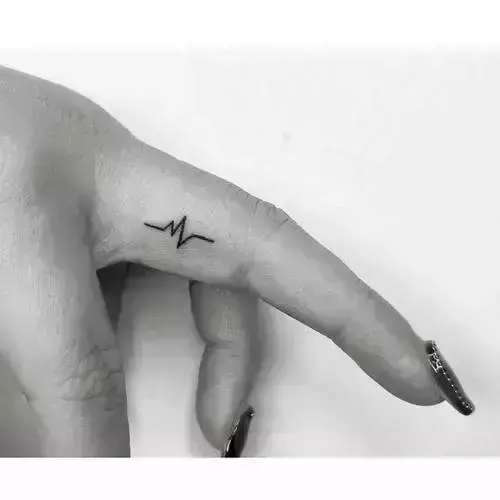 What to Know Before Getting Finger Tattoos  LOréal Paris