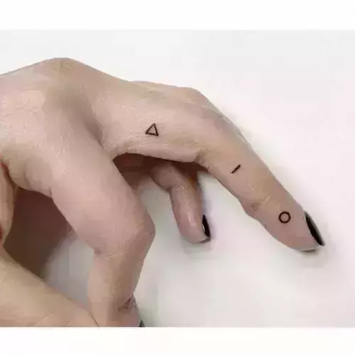 Small Tattoo Ideas for Hands — Tiny Finger Tattoo Designs