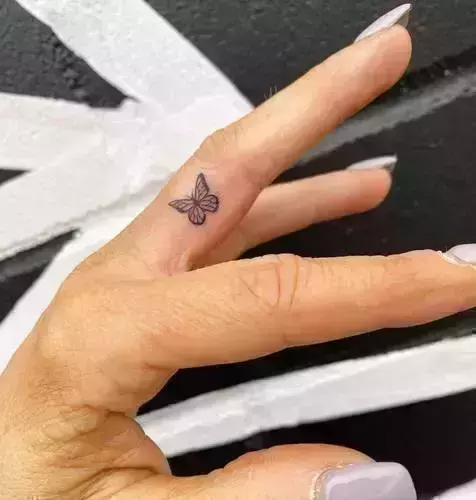 Finger Tattoos: A Comprehensive Guide — Joby Dorr