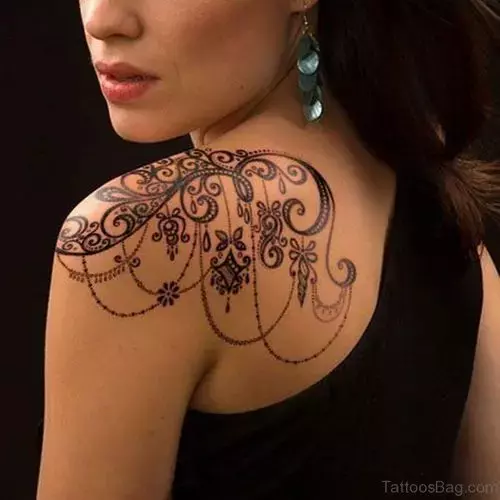 Attractive Shoulder Lace Tattoo