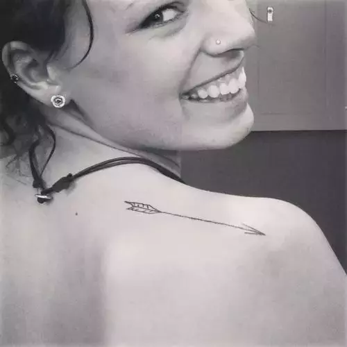 Simple-Black-Ink-Tattoo-On-Right-Shoulder-For-Women