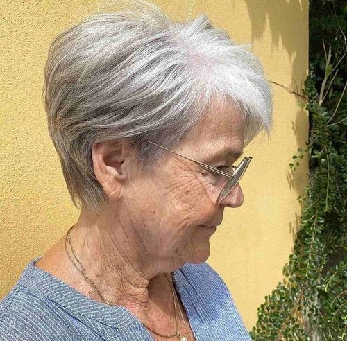 100+ Flattering Short Haircuts for Older Women in 2023