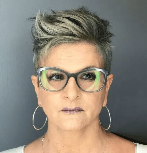 60 Classy Hairstyles for 50 to 60 Years Old Women With Glasses