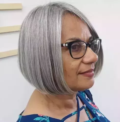 30 Trendy Bob Cuts for Older Women to Style in 2023