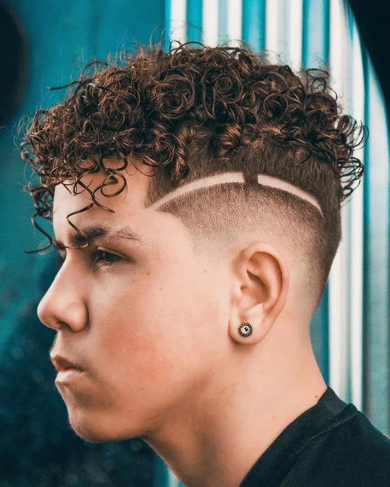 5_Men_Curly_Fade_Hairstyle_with_Shaved_Line