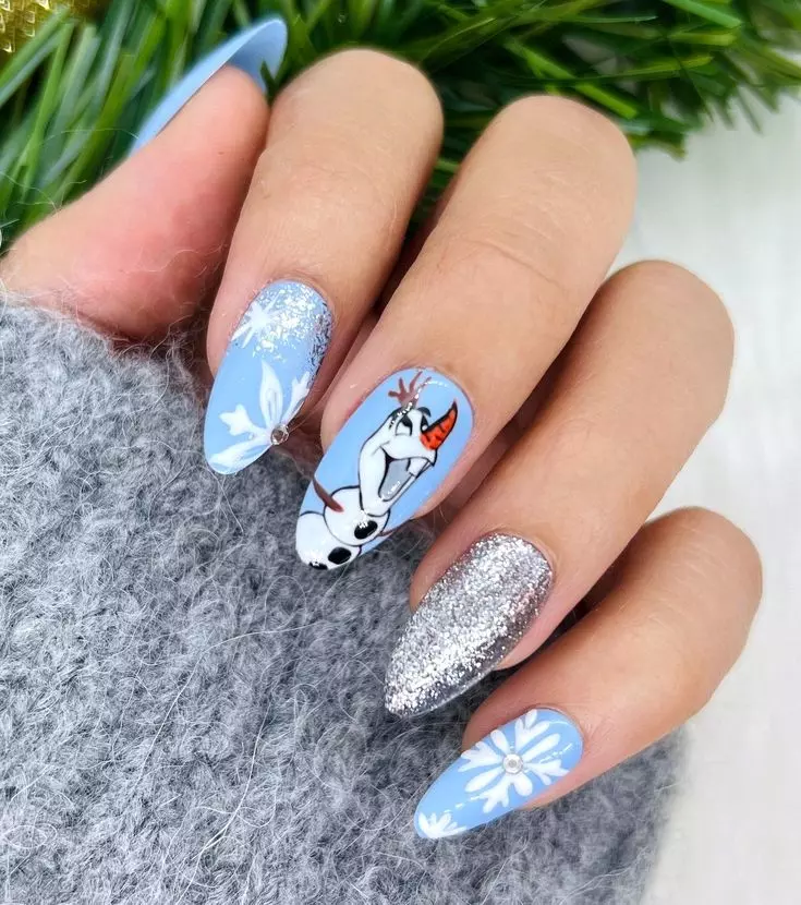50 Incredibly Cute Disney Nails That Will Lift Your Spirits (1)