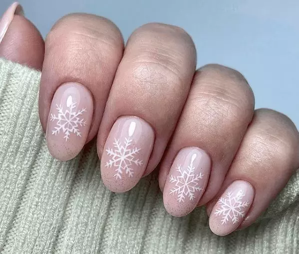 100+ Christmas Nail Designs To Rock This Winter! -