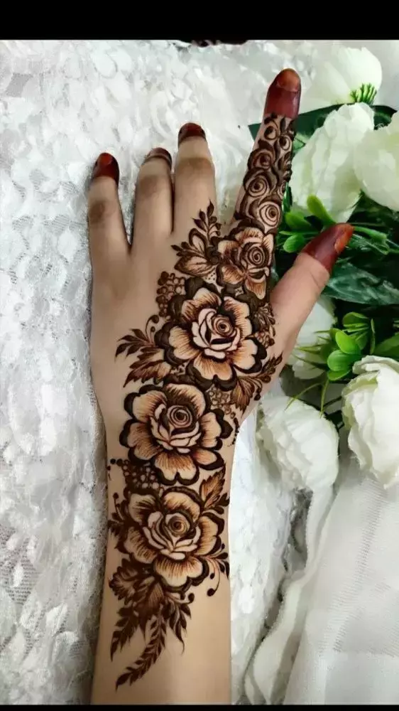 Unique And Best Rose Mehndi Designs For Brides And Bridesmaids