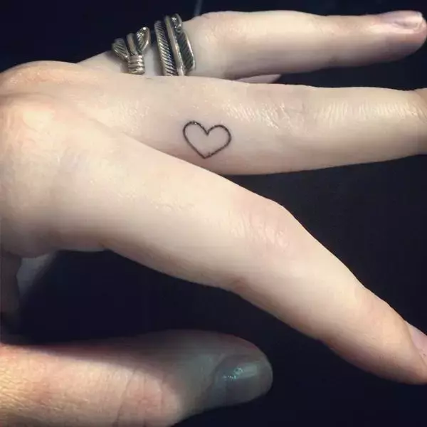 Tiny Hand-Drawn Heart Temporary Tattoo - Set of 3 – Tatteco