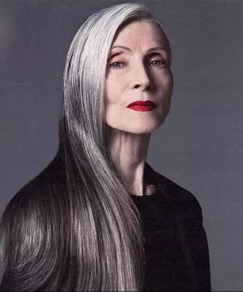 hairstyles-for-women-over-50-long-straight-hair