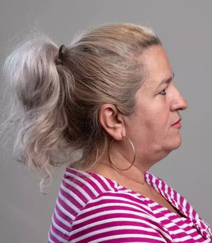 Ponytail-Hairstyle-for-Women-Over-50-With-Overweight