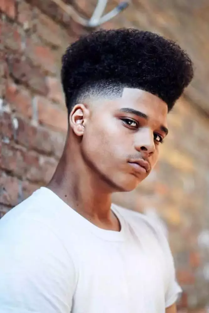 blowout-haircut-mid-fade-curly-afro-683x1024