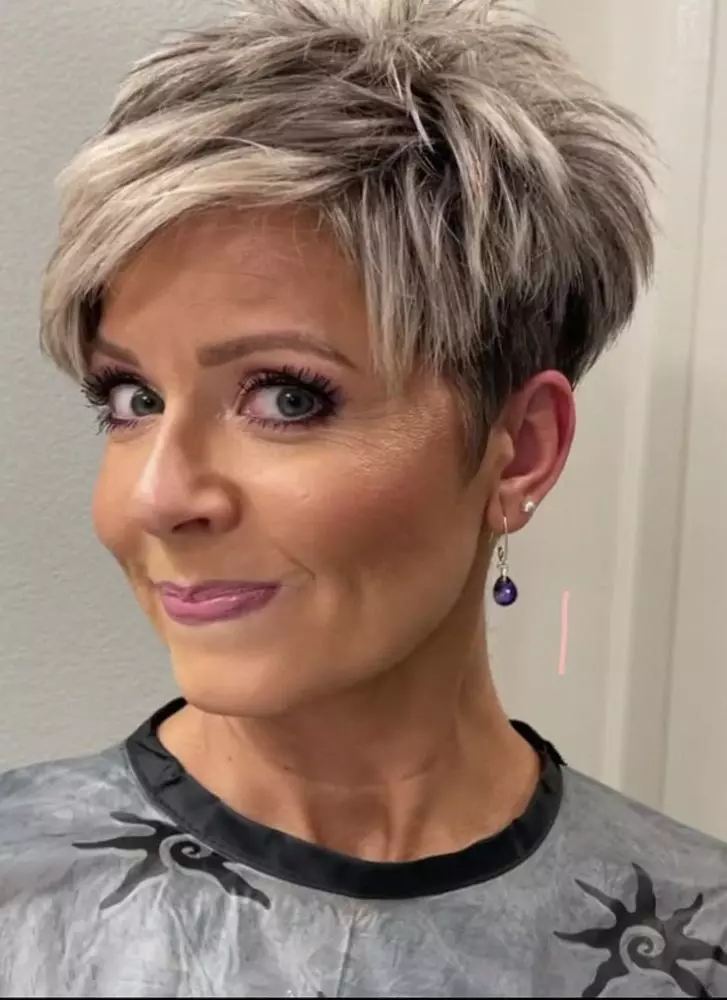 layered-pixie-for-over-50