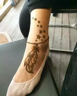 feather-foot-mehndi