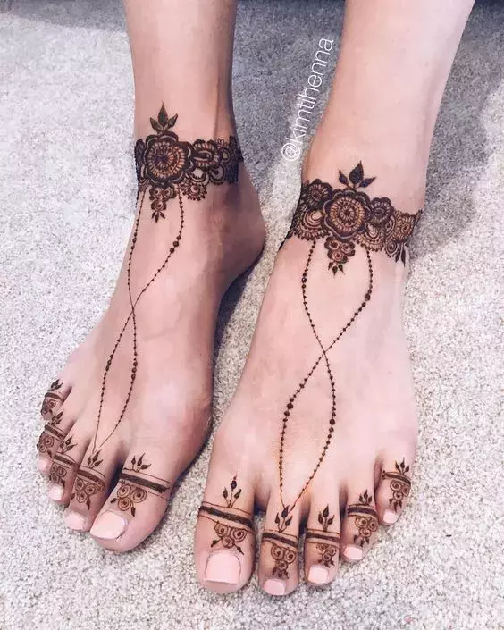 Pin by Abby Mott on henna | Ankle henna designs, Leg henna, Henna tattoo  designs