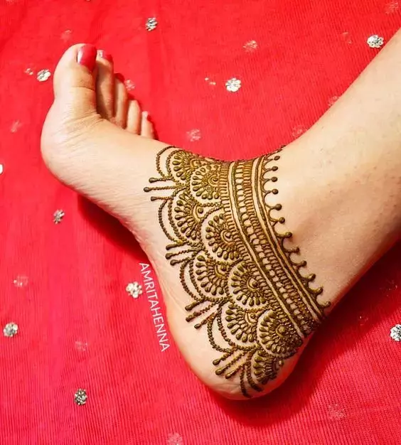 ankle mehndi design 6