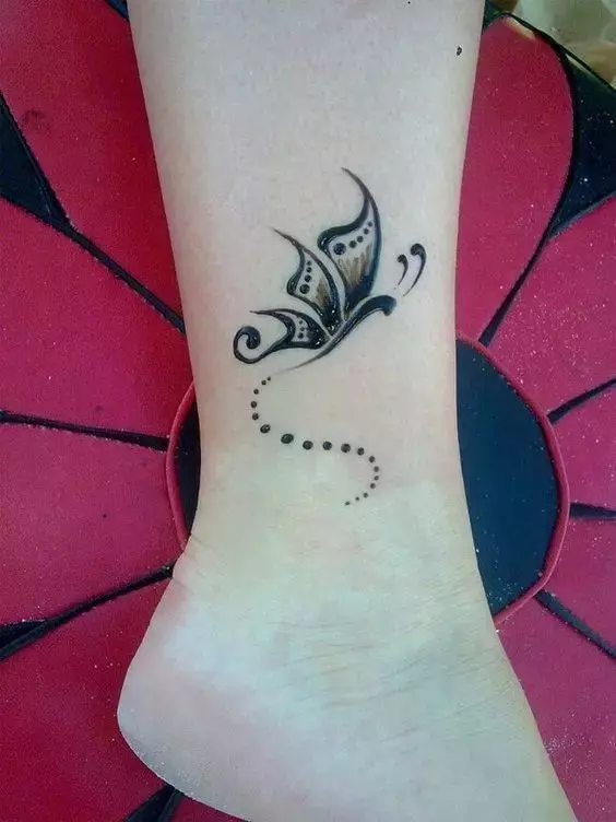 cute-ankle-henna