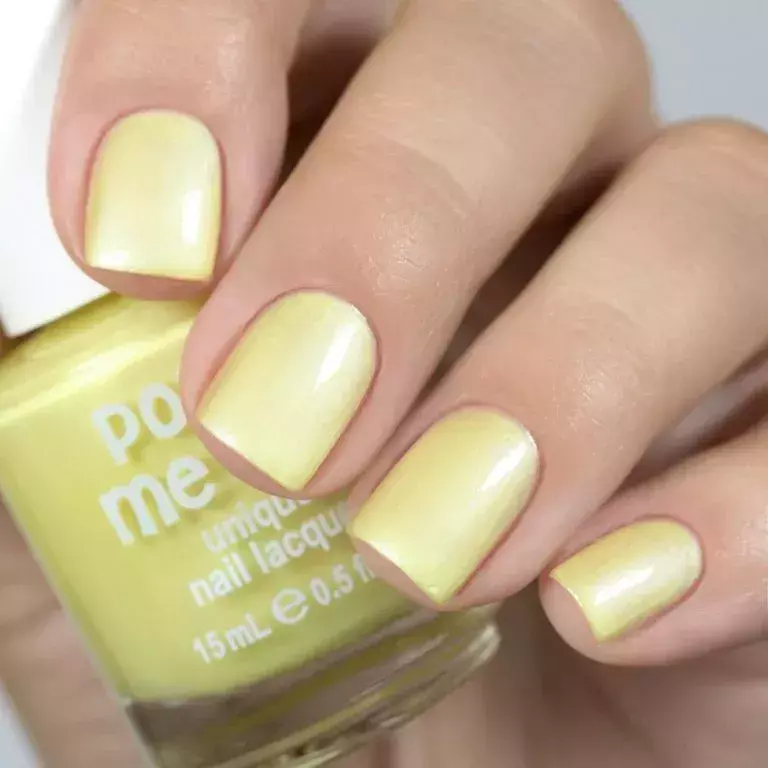 pastel-yellow-nails
