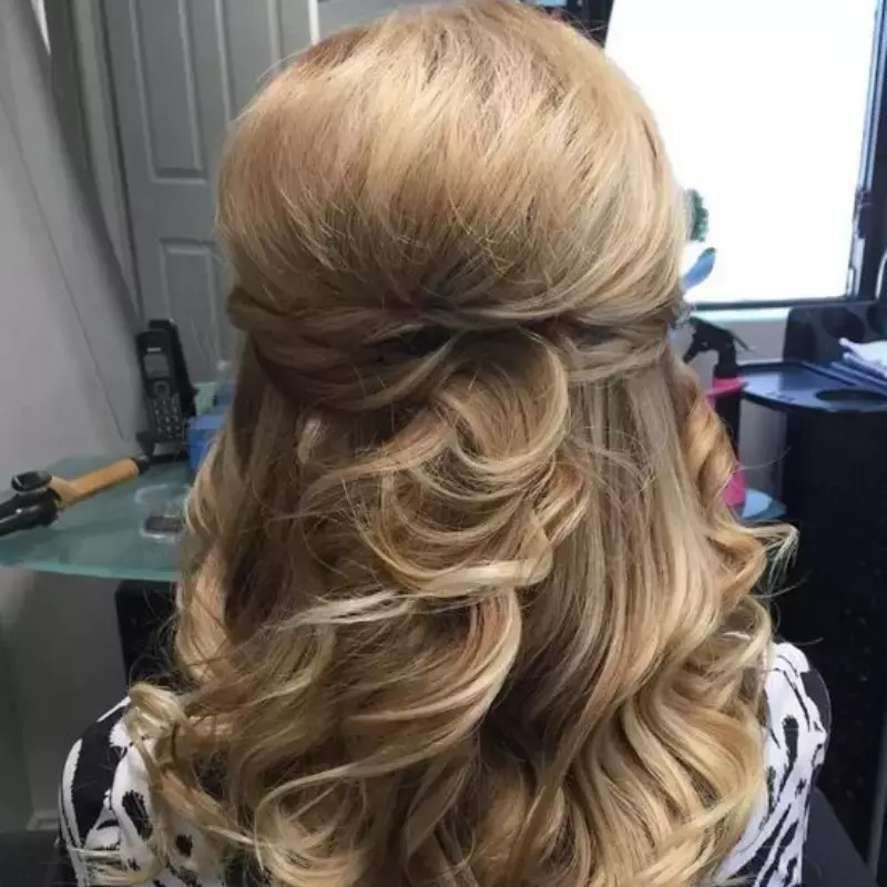 half-up-half-down-mother-of-the-grooms-hairstyle