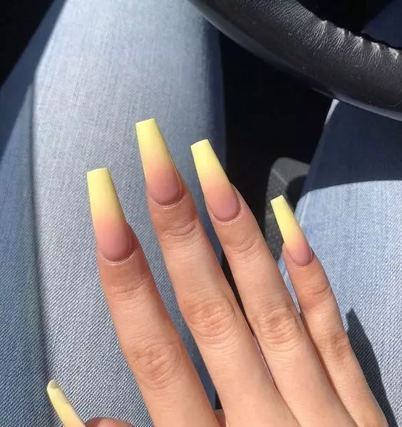 yellow-ombre-nail-art