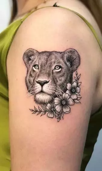 artistic-lion-tattoo