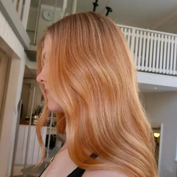 medium strawberry blonde hair
