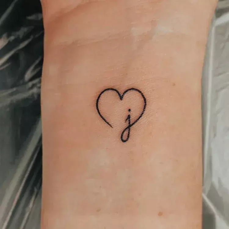 26-letter-tattoo-for-women