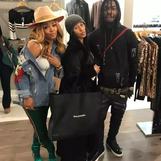 Cardi-B-no-makeup-with-family