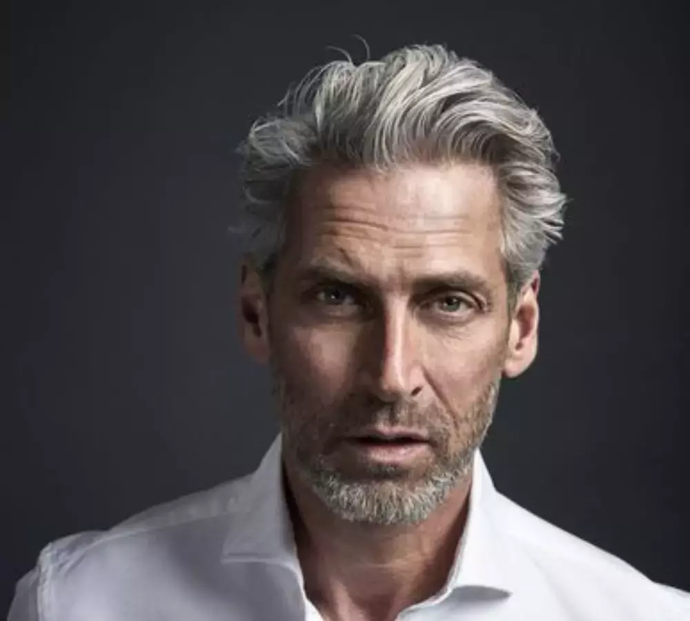 14 Cool Long Hairstyles for Older Men That Look Stylish