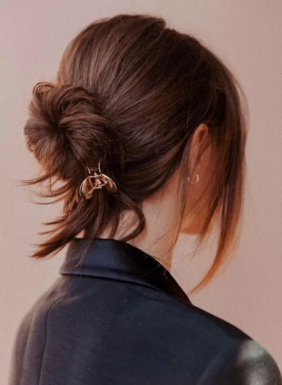 how-to-style-hair-accessories-claw-clips-butterfly-banana-bun-mini