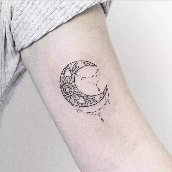 open-moon-tattoo