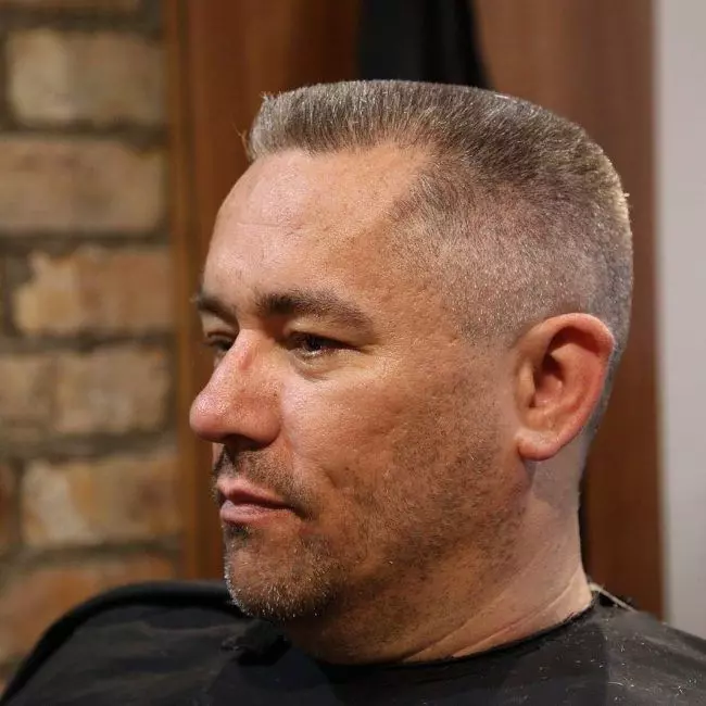 40 of the Best Haircuts for Men Over 40