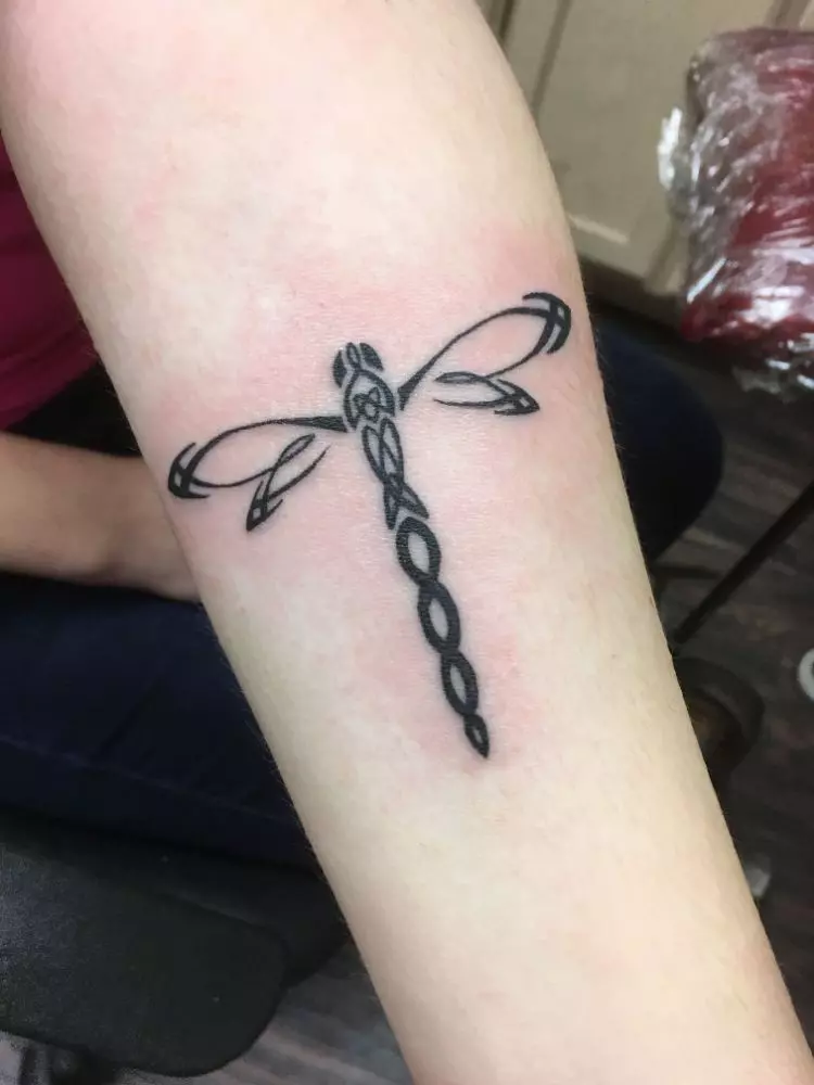 celtic-knot-dragonfly-tattoo