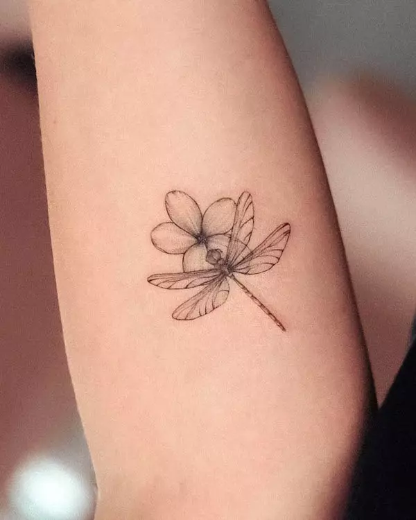 flower-dragonfly-tattoo