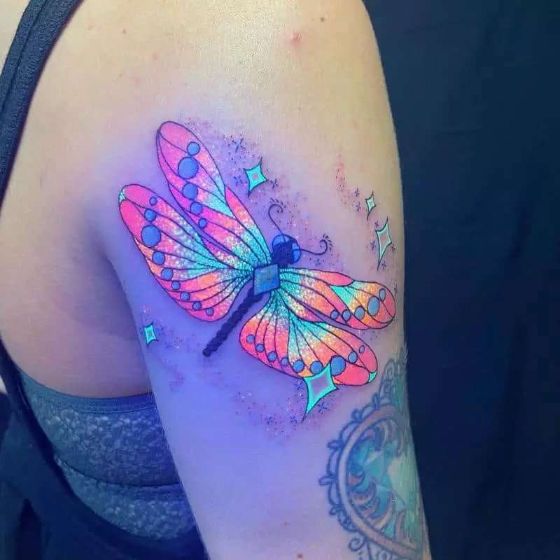 glow-in-the-dark-dragonfly-tattoo