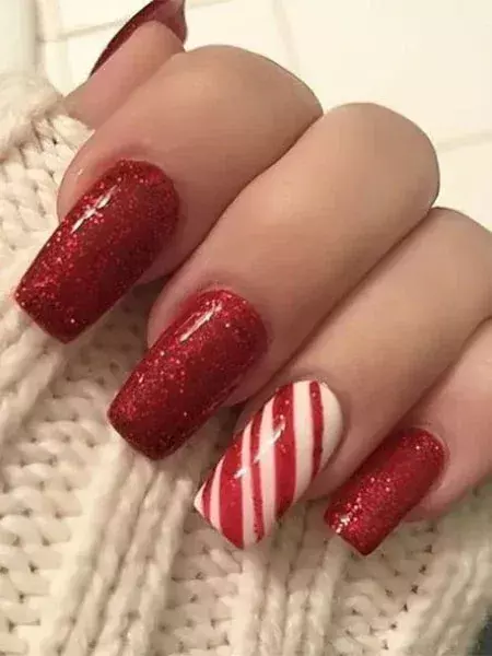 Easy-Christmas-Nails