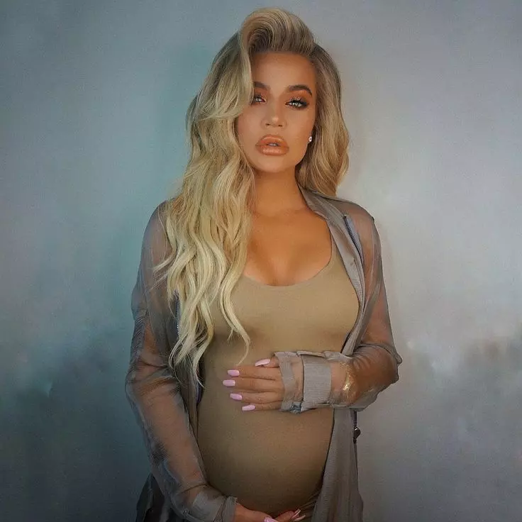 Khloe Kardashian 29 weeks pregnant and counting