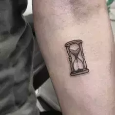 hourglass-tattoo