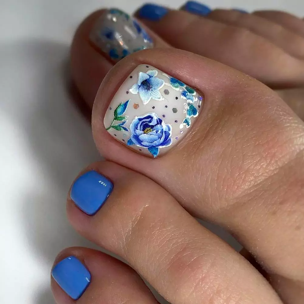 toe-nail-designs-beach-white-blue-leaves