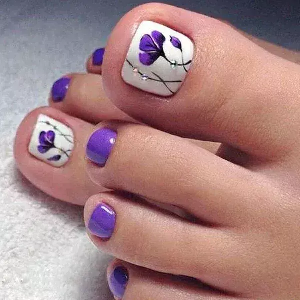 Purple-Toe-Nail-Design