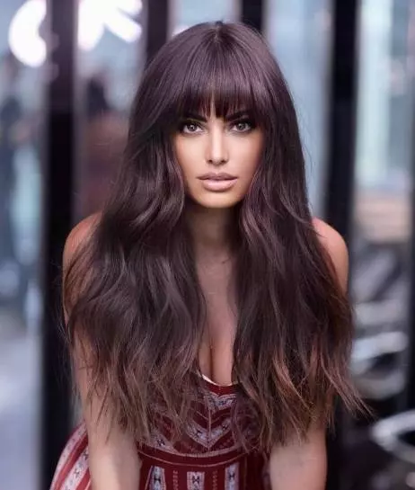 62-long-hair-with-layered-ends-and-bangs