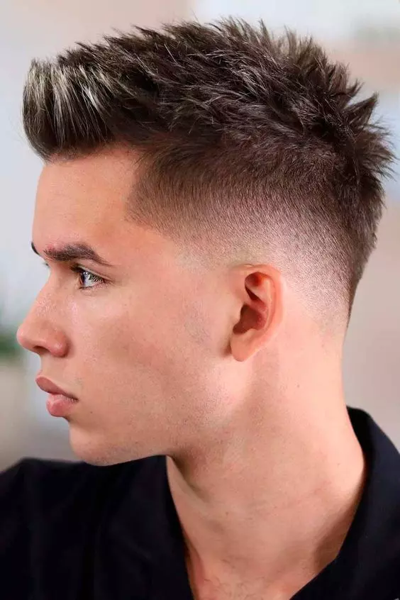 casual-wavy-tapered-low-fade