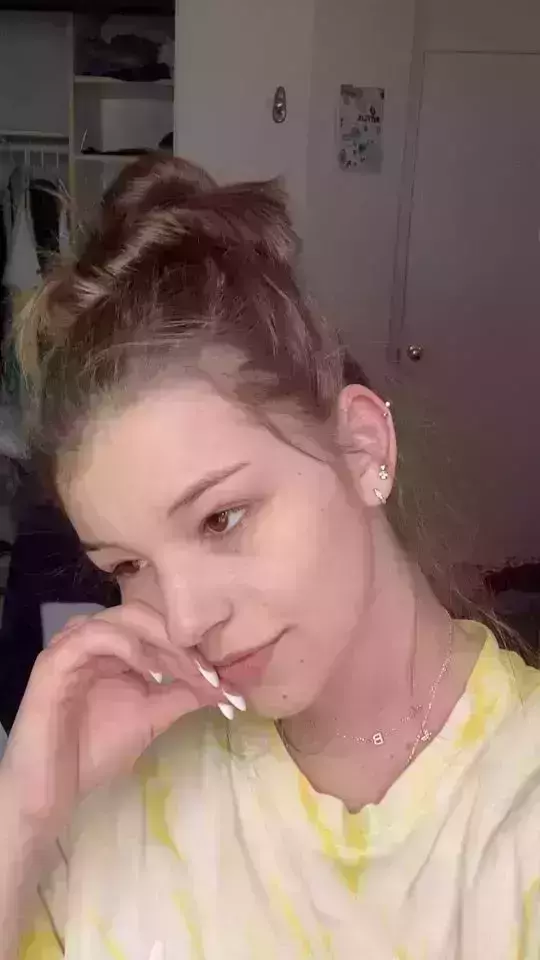 21 Stunning Brooke Monk No Makeup Photos | Fabbon