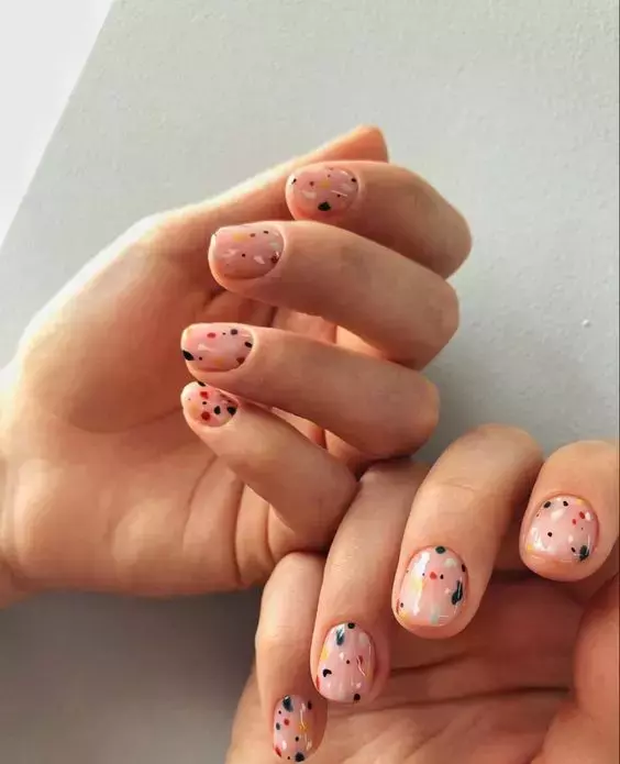 cute-short-nails-4