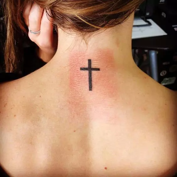 cross-tattoo-women