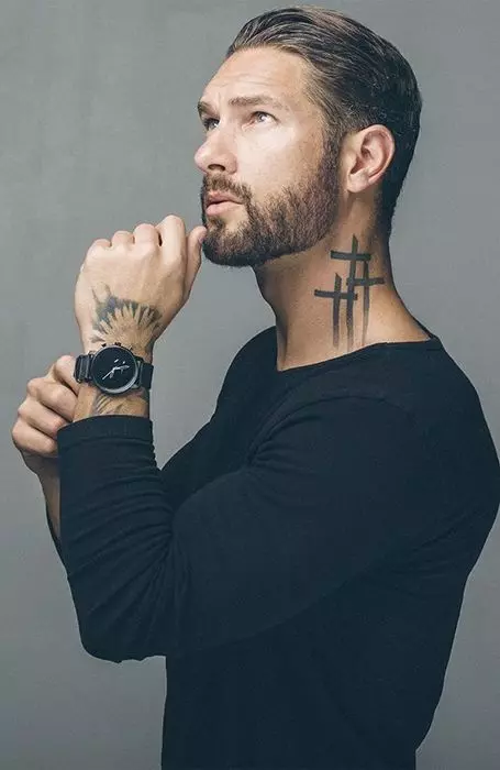 cross-neck-tattoo