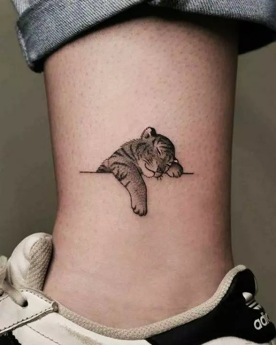 small-tattoo-for-men-tiger