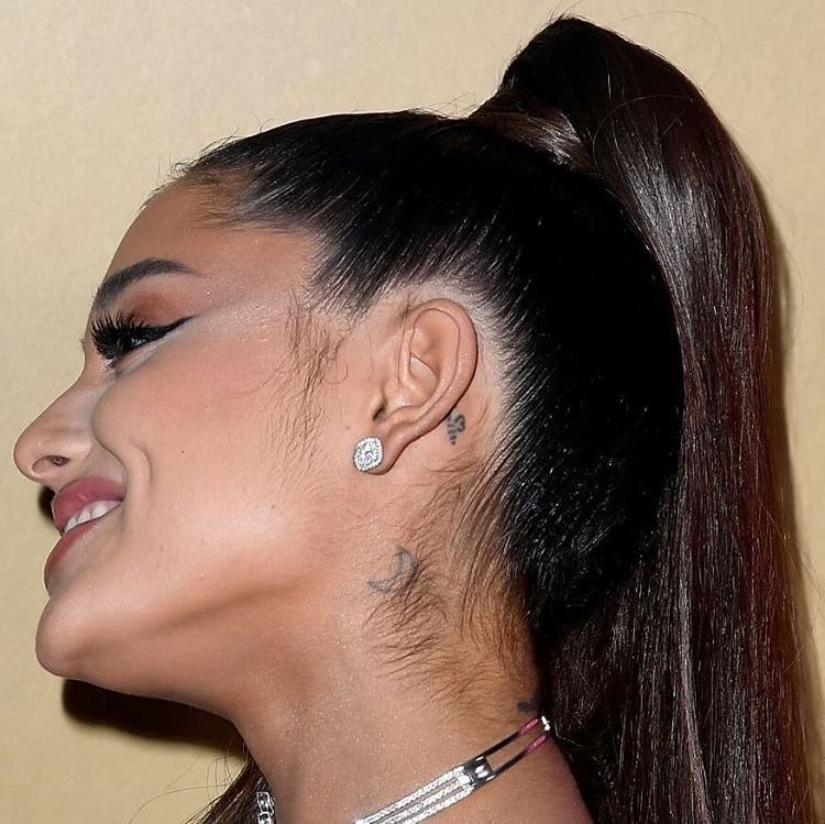 Ariana-moon-tattoo-on-neck