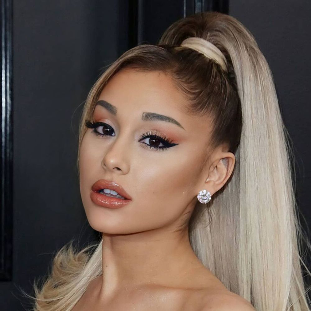 Ariana Grande Makeup Photo 1