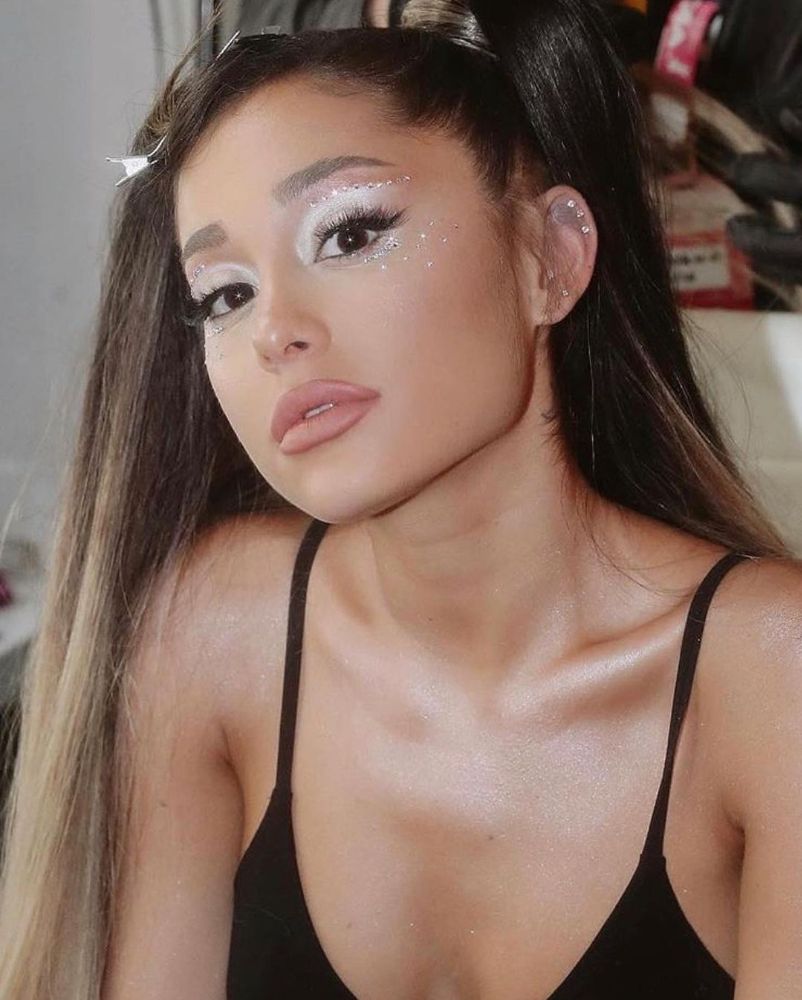 Ariana Grande Makeup 5